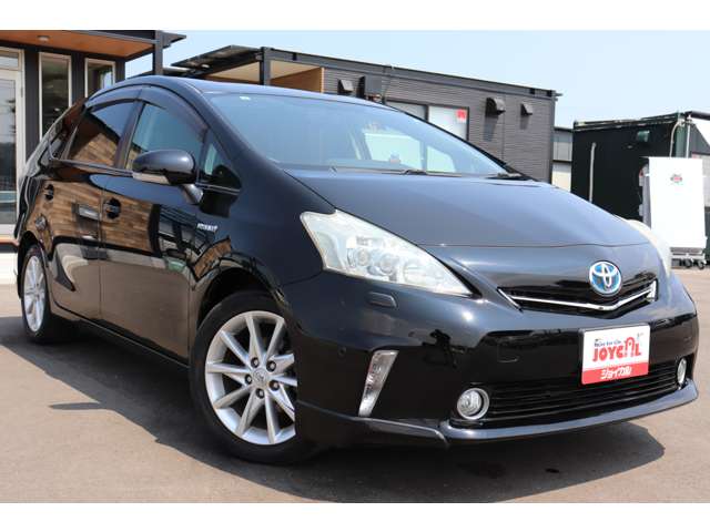 2011 Toyota Prius Alpha – thumbnail 3