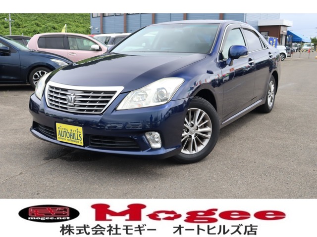 2011 Toyota Crown Royal
