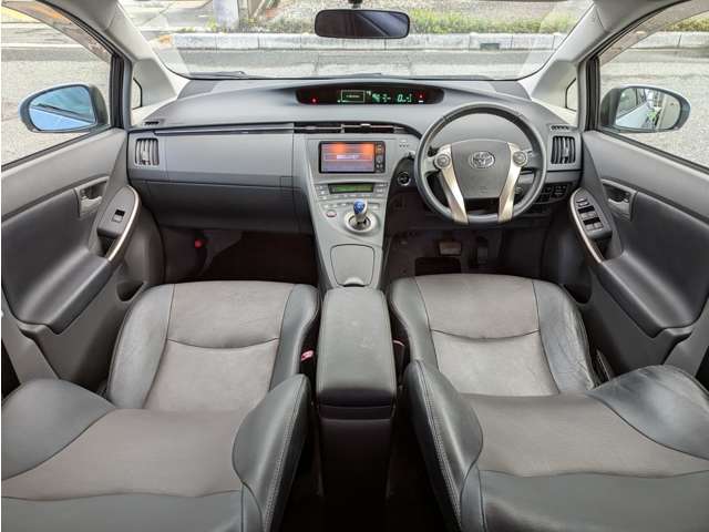 2011 Toyota Prius – thumbnail 3