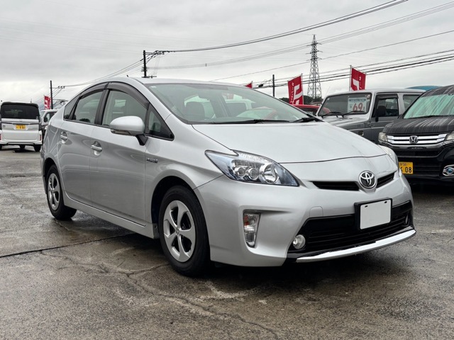 2011 Toyota Prius – thumbnail 3