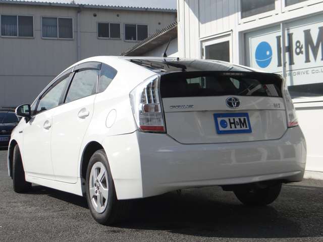 2011 Toyota Prius – thumbnail 4