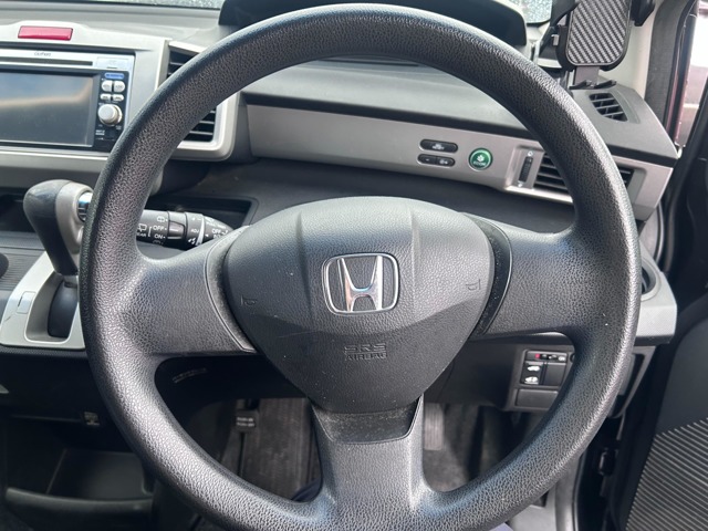 2011 Honda Freed – thumbnail 4