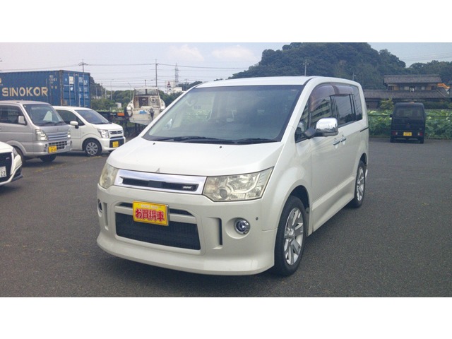 2011 Mitsubishi Delica D:5