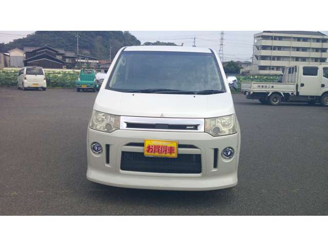 2011 Mitsubishi Delica D:5 – thumbnail 2