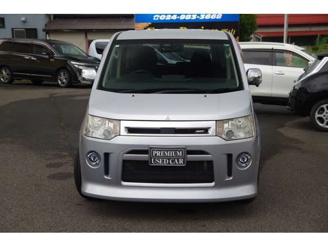 2011 Mitsubishi Delica D:5 – thumbnail 3