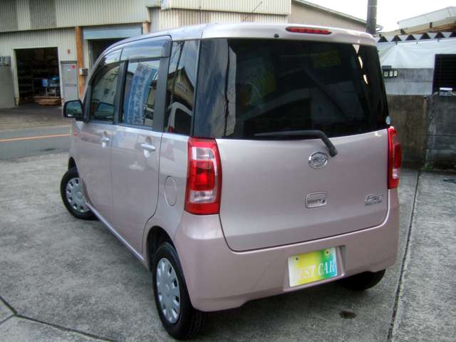2010 Daihatsu Tanto Exe – thumbnail 2
