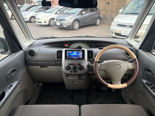 2009 Daihatsu Tanto – thumbnail 2