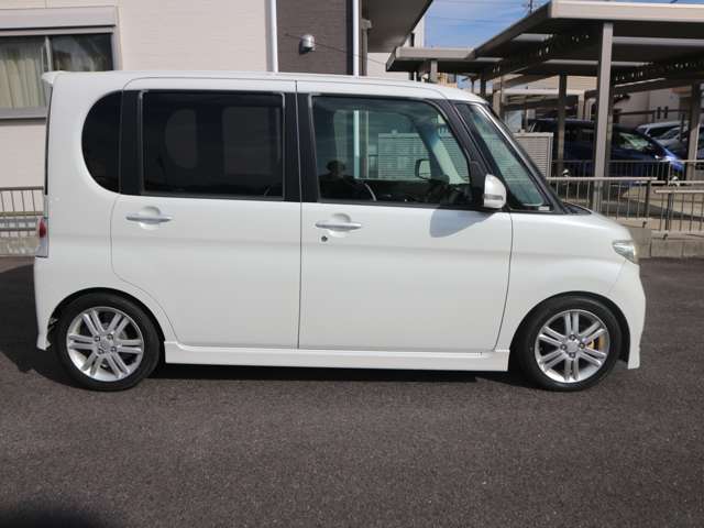 2009 Daihatsu Tanto – thumbnail 4