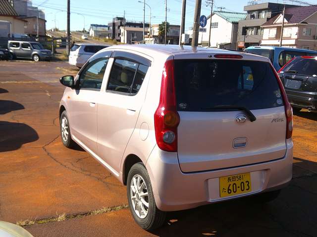 2009 Daihatsu Mira – thumbnail 3
