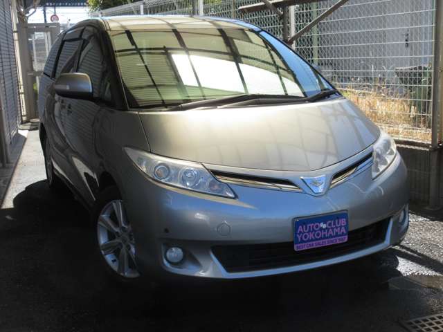 2011 Toyota Estima – thumbnail 4
