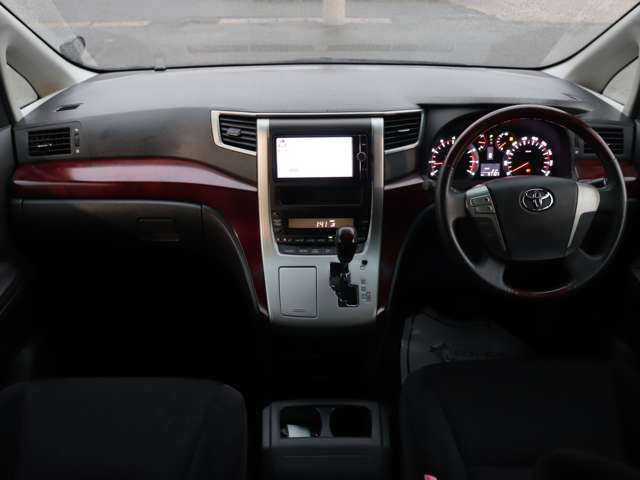 2008 Toyota Vellfire – thumbnail 3