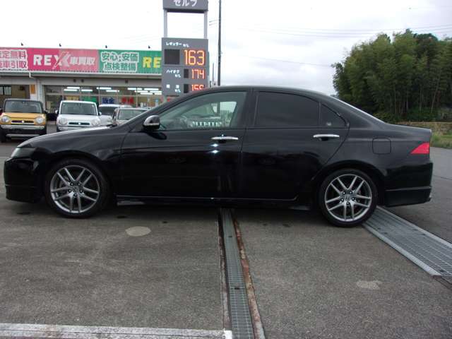 2005 Honda Accord – thumbnail 2