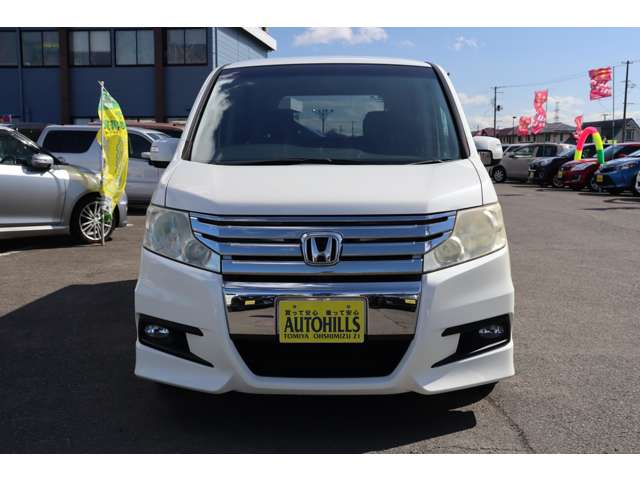 2011 Honda Stepwgn – thumbnail 3