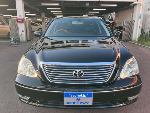 2004 Toyota Celsior – thumbnail 2