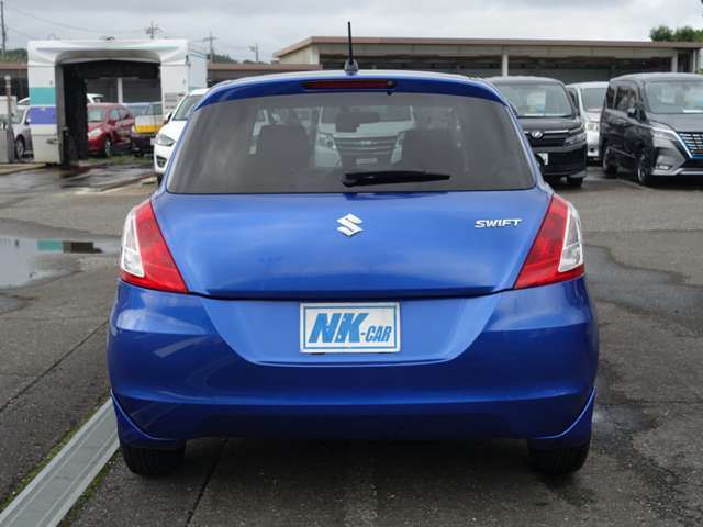2011 Suzuki Swift – thumbnail 3