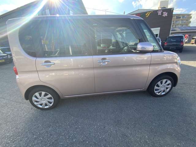 2011 Daihatsu Tanto – thumbnail 4