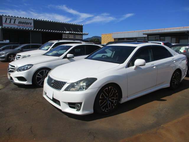 2010 Toyota Crown Athlete – thumbnail 3