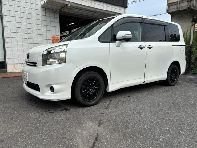 2007 Toyota Voxy