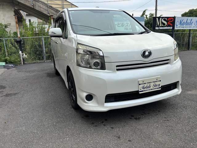2007 Toyota Voxy – thumbnail 4