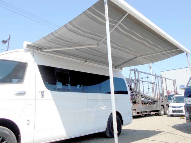 2006 Toyota Hiace – thumbnail 2