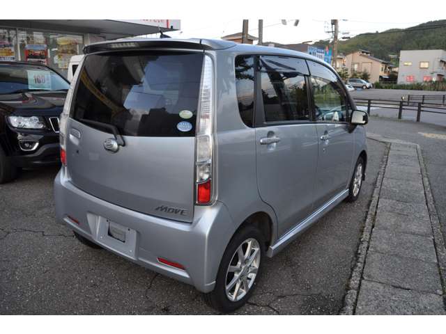 2011 Daihatsu Move – thumbnail 4
