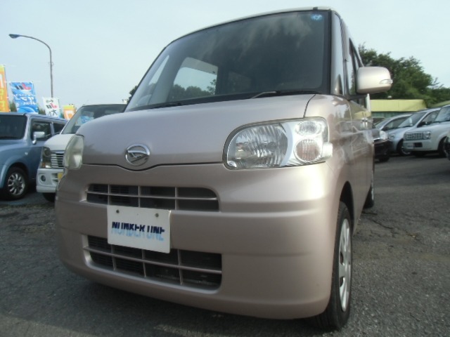 2011 Daihatsu Tanto