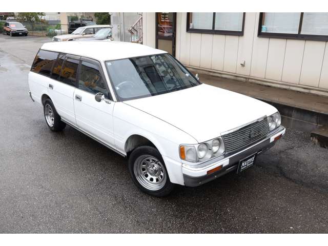 1992 Toyota Crown Van – thumbnail 2