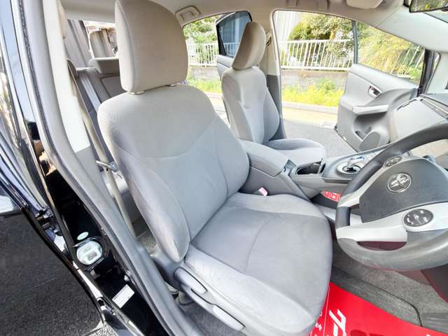 2011 Toyota Prius – thumbnail 3