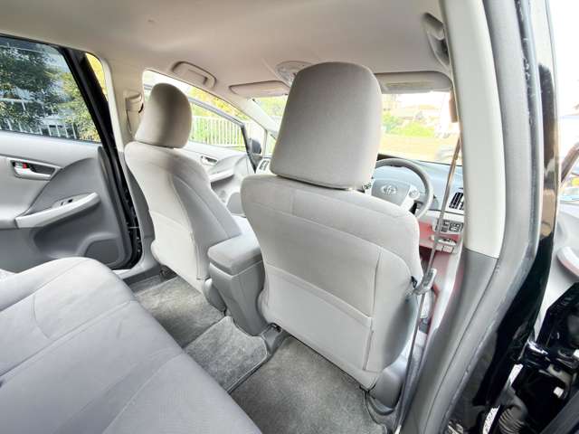 2011 Toyota Prius – thumbnail 4