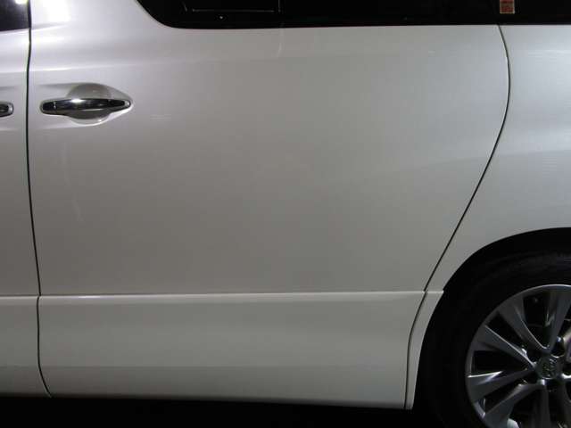2011 Toyota Vellfire – thumbnail 4