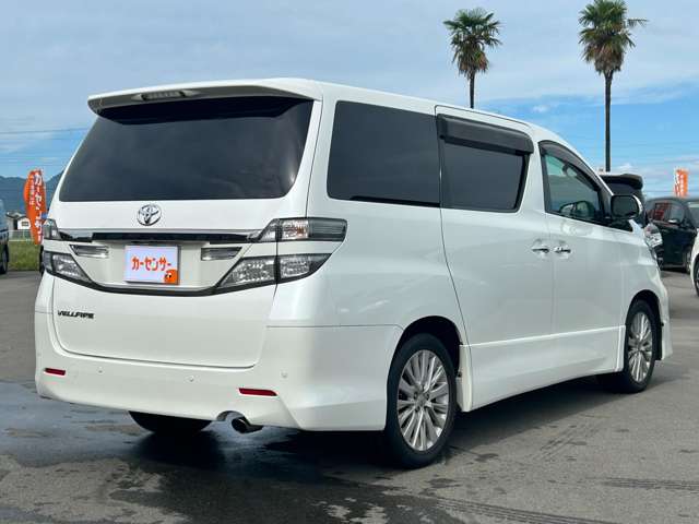 2011 Toyota Vellfire – thumbnail 2