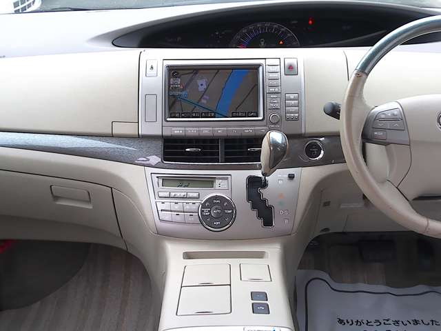 2006 Toyota Estima Hybrid – thumbnail 2