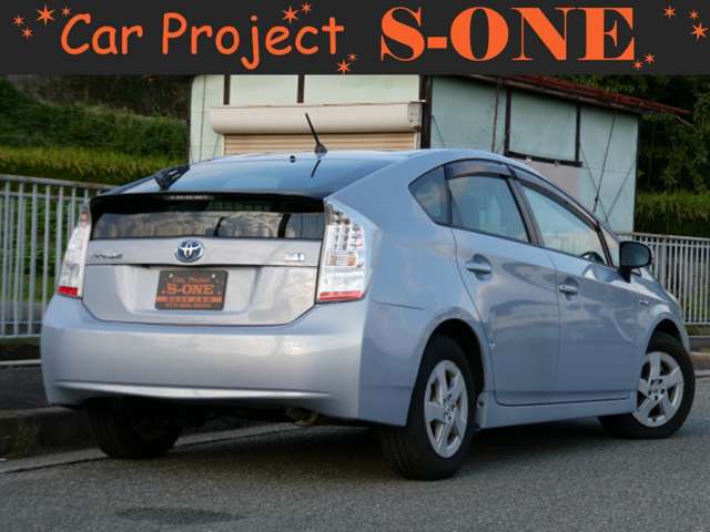 2011 Toyota Prius – thumbnail 3