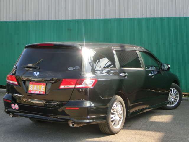 2011 Honda Odyssey – thumbnail 2