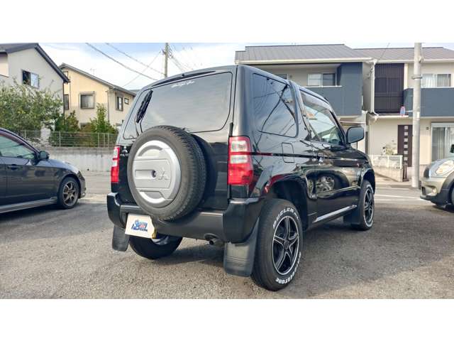 2009 Mitsubishi Pajero Mini – thumbnail 2