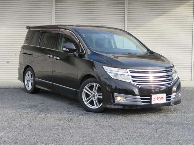 2010 Nissan Elgrand – thumbnail 3