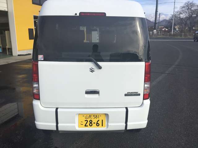 2011 Suzuki Every Wagon – thumbnail 4