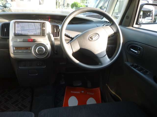 2011 Daihatsu Tanto – thumbnail 3