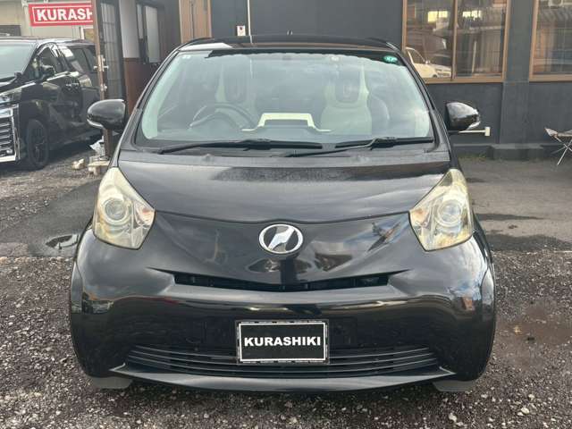 2011 Toyota iQ – thumbnail 2