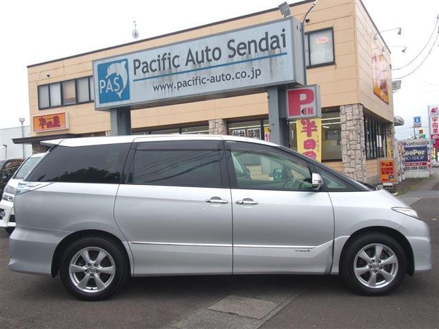 2011 Toyota Estima Hybrid – thumbnail 4