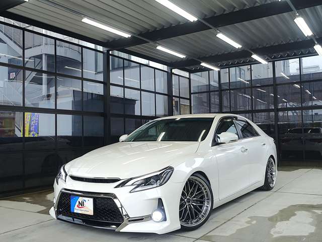 2010 Toyota Mark X – thumbnail 3