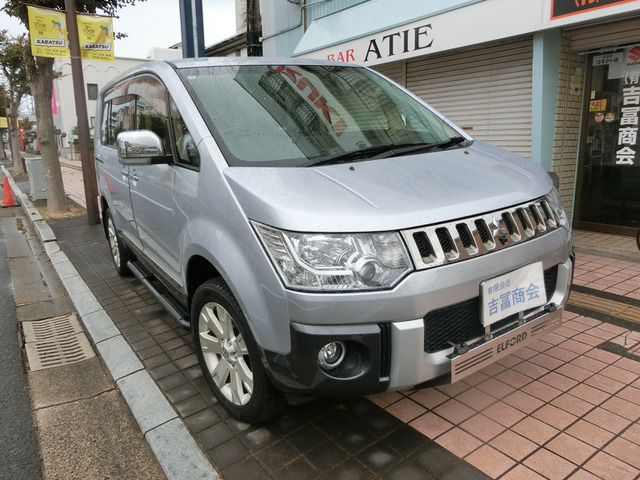 2008 Mitsubishi Delica D:5 – thumbnail 3
