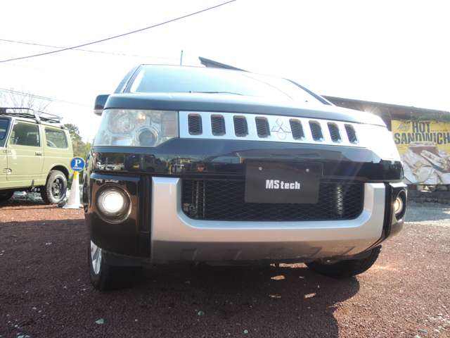 2011 Mitsubishi Delica D:5 – thumbnail 2