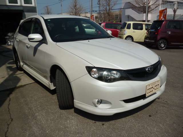 2011 Subaru Impreza Hatchback – thumbnail 3