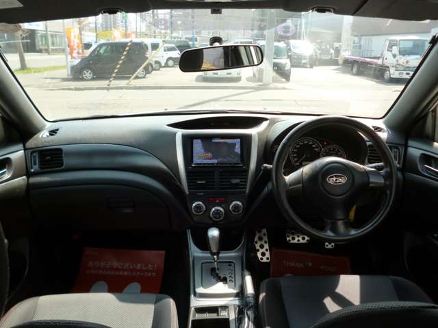 2011 Subaru Impreza Hatchback – thumbnail 4