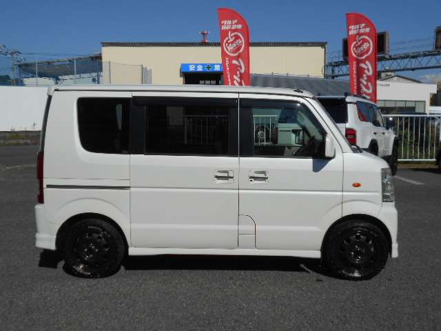 2010 Suzuki Every Wagon – thumbnail 4