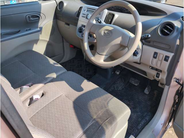 2011 Daihatsu Tanto – thumbnail 3