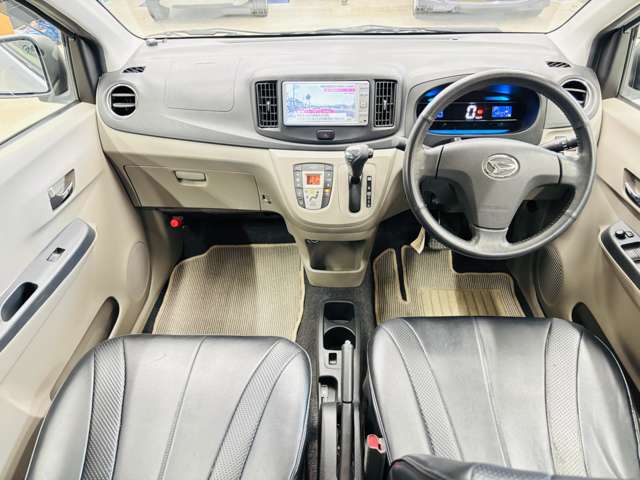 2011 Daihatsu Mira e:S – thumbnail 2