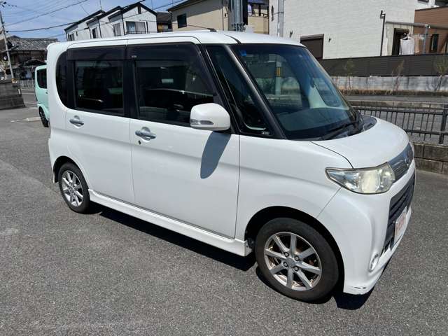 2011 Daihatsu Tanto – thumbnail 4