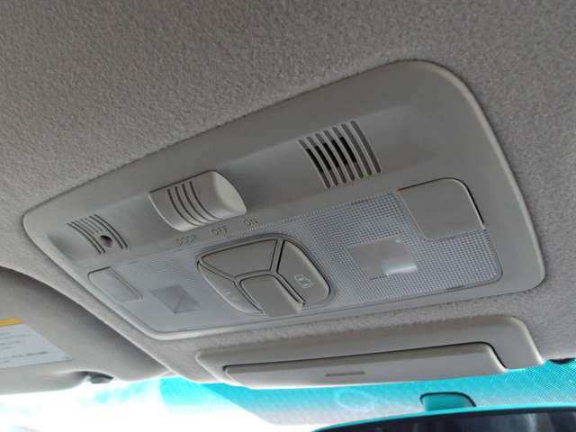 2011 Toyota Estima – thumbnail 3